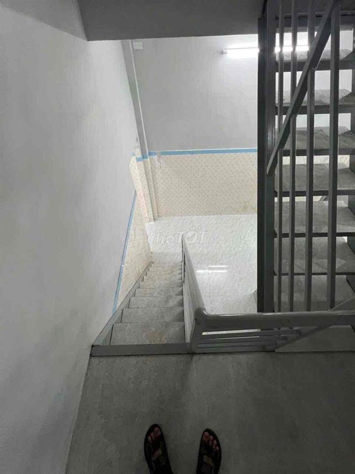 CHO THUÊ NHÀ MẶT TIỀN QUANG TRUNG P10 GV GẦN NGÃ 5