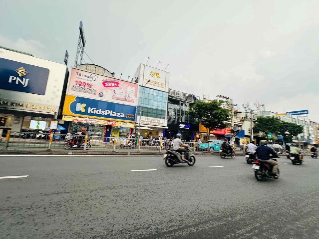 CHO THUÊ NHÀ MẶT TIỀN NGANG 6M NGUYỄN OANH NGAY NGÃ 5