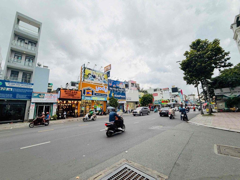 CHO THUÊ NHÀ MẶT TIỀN PHAN VĂN TRỊ P5 NGAY EMART
