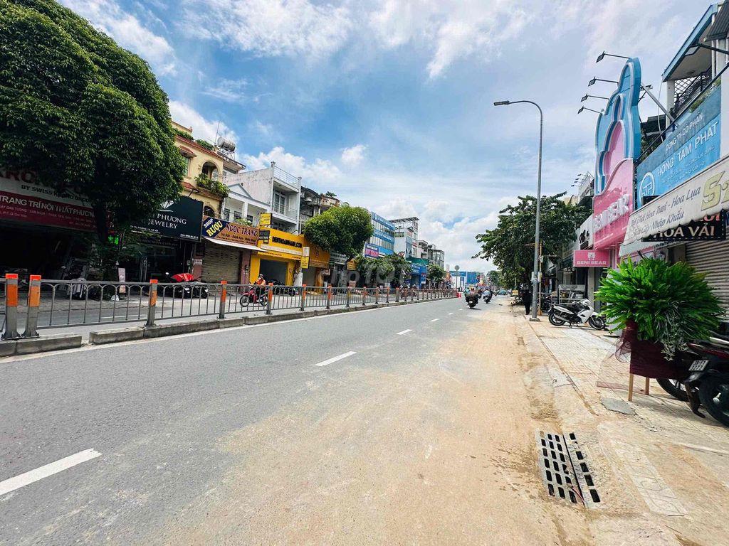 CHO THUÊ NHÀ MẶT TIỀN PHAN VĂN TRỊ P7 CŨ GÒ VẤP NGAY VINCOM