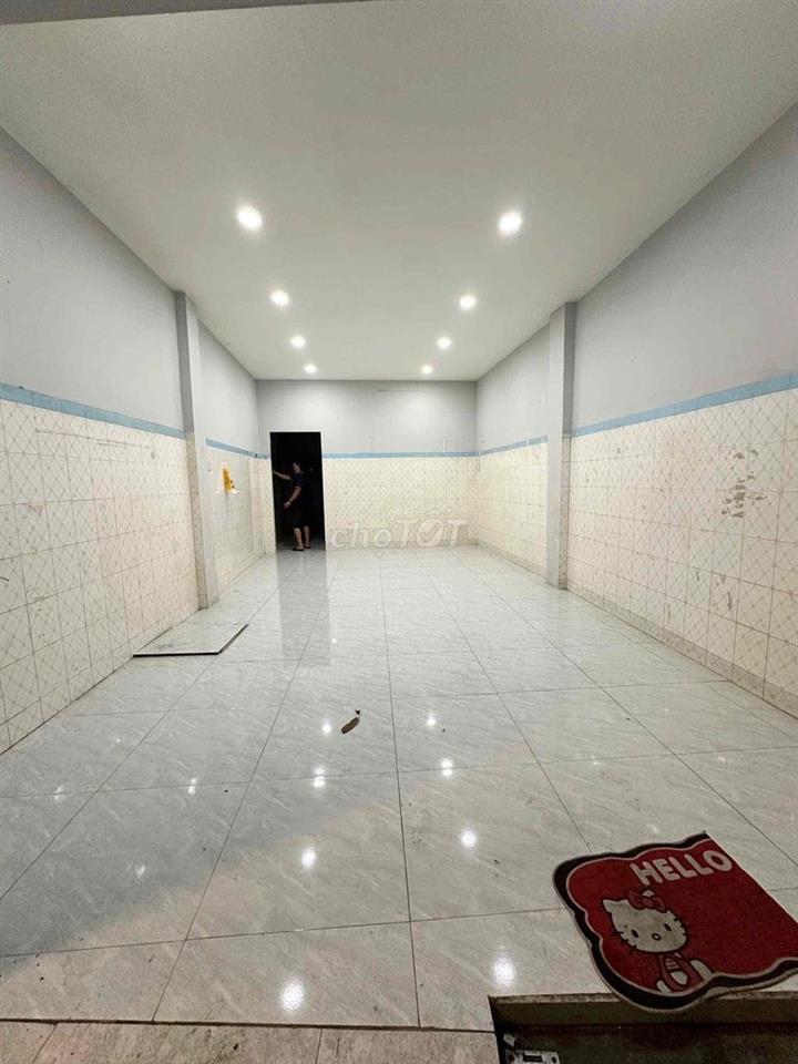 CHO THUÊ NHÀ MẶT TIỀN QUANG TRUNG P10 GV NGAY NGÃ 5