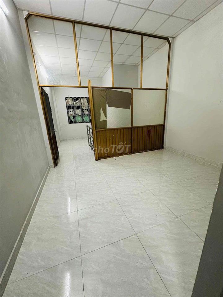 CHO THUÊ NHÀ MẶT TIỀN QUANG TRUNG P10 GV NGAY NGÃ 5