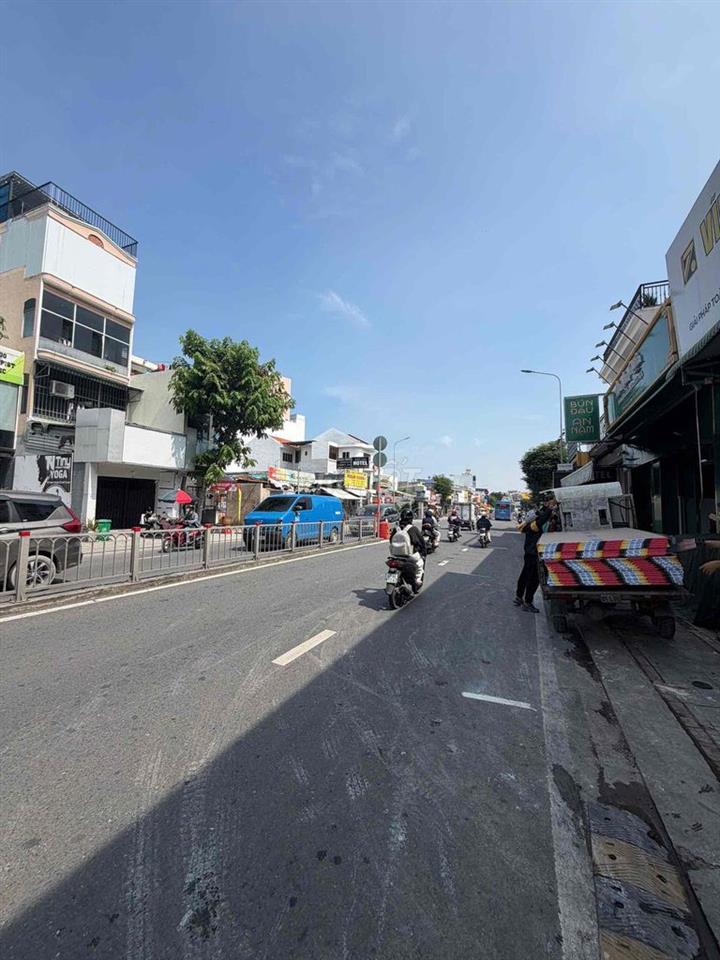 CHO THUÊ NHÀ MẶT TIỀN NGUYỄN OANH GẦN ĐHCN4 ,HIGHLANDS
