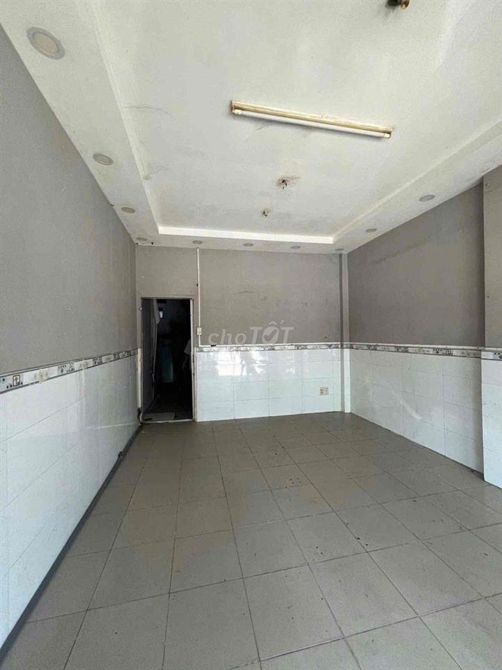 NHÀ MẶT TIỀN QUANG TRUNG P10 GV