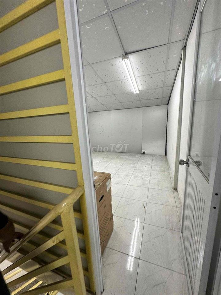 CHO THUÊ NHÀ MẶT TIỀN NGUYỄN OANH GÒ VẤP GẦN ĐHCN4 CS2