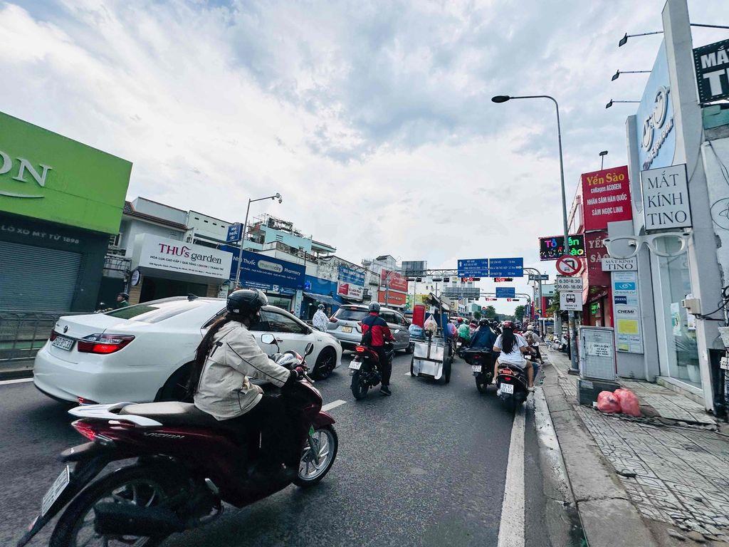 CHO THUÊ NHÀ MẶT TIỀN NGUYỄN OANH GÒ VẤP NGAY NGÃ TƯ NGANG 10M