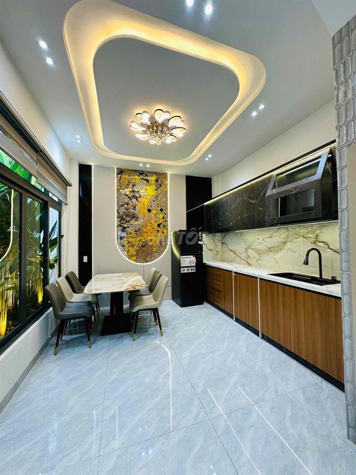 CHO THUÊ NHÀ GÓC 2MT HẺM GẦN PHAN VĂN TRỊ VINCOM VỊ TRÍ TRUNG TÂM