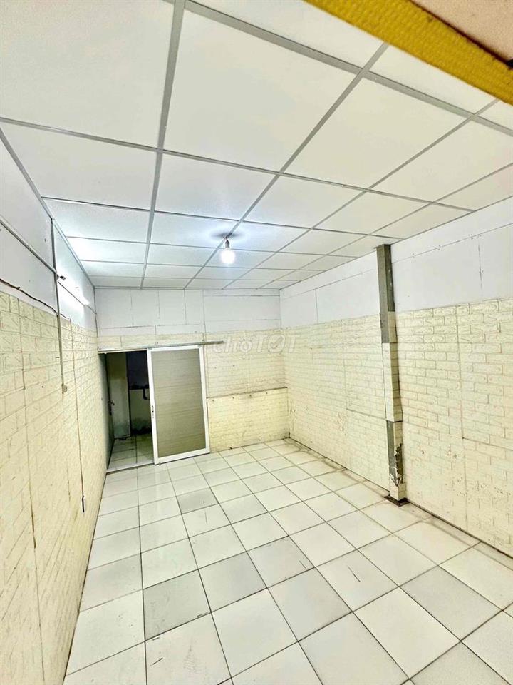 phòng giá rẻ ngay ngã tư nơ trang long với lê quang định