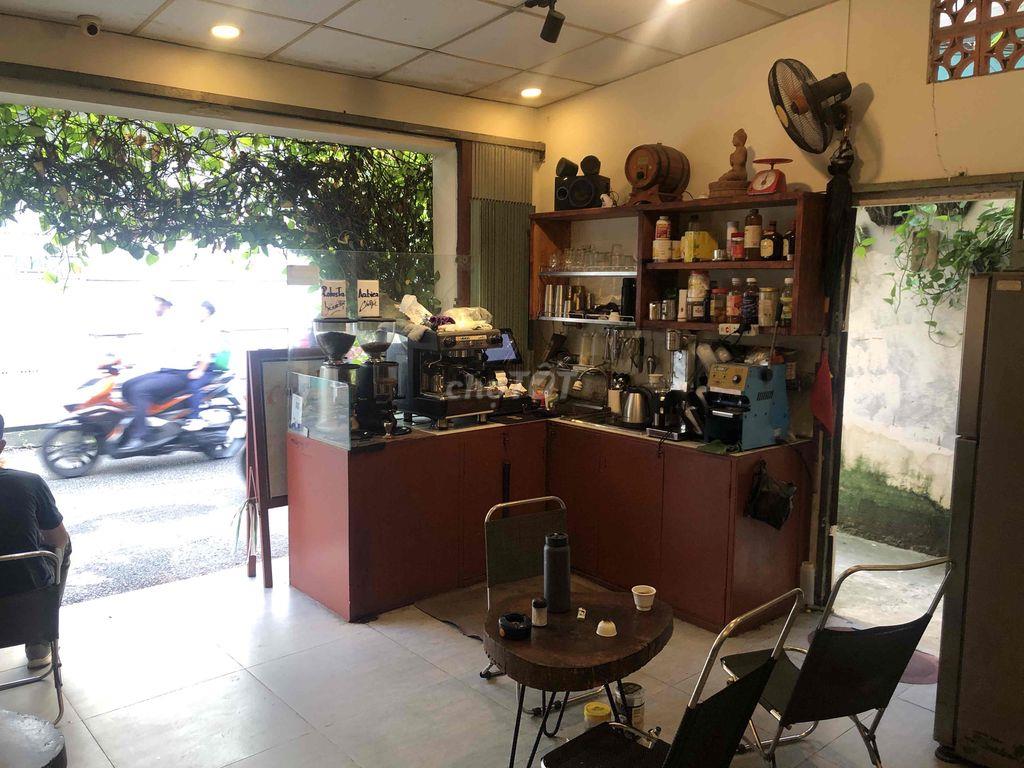 Mặt bằng kinh doanh Cafe setup sẵn