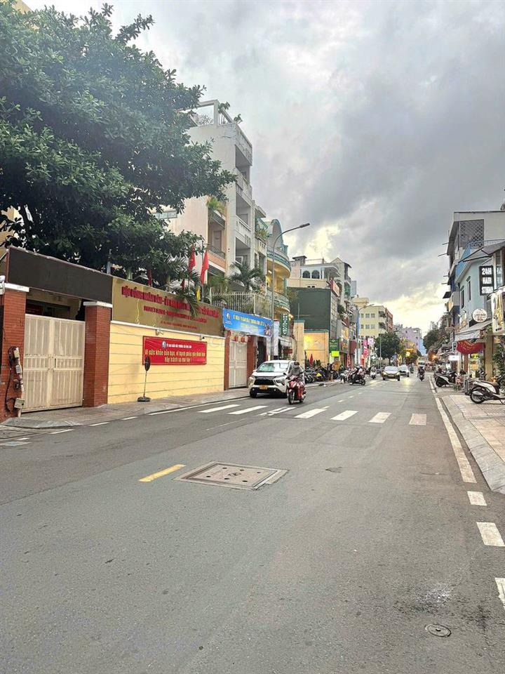 🏢 MẶT TIỀN TRẦN ĐÌNH XU , QUẬN 1 - 4,2X20m - 5 TẦNG - 65 TRIỆU
