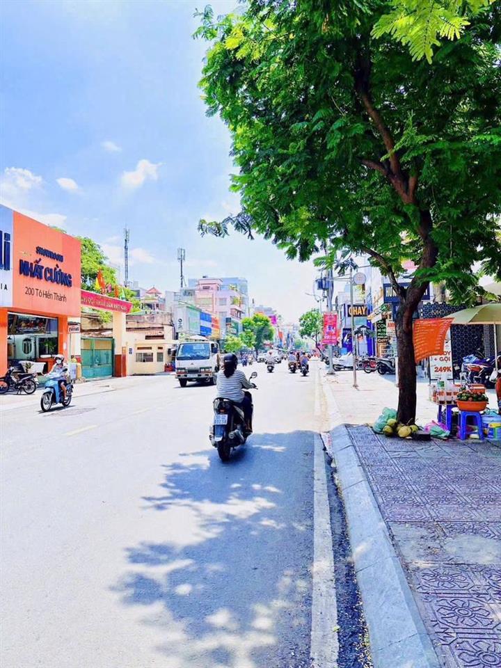 TÒA NHÀ MẶT TIỀN TÔ HIẾN THÀNH , QUẬN 10 - 6x30m - 6 TẦNG THANG MÁY