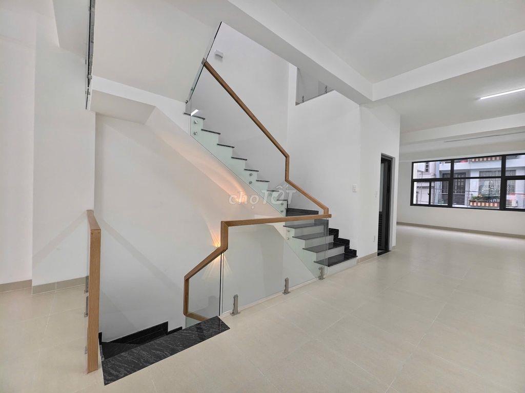 GIÁ RẺ ! MẶT TIỀN CỘNG HÒA , Q. TÂN BÌNH - 7x30m - 3 TẦNG SUỐT ĐẸP