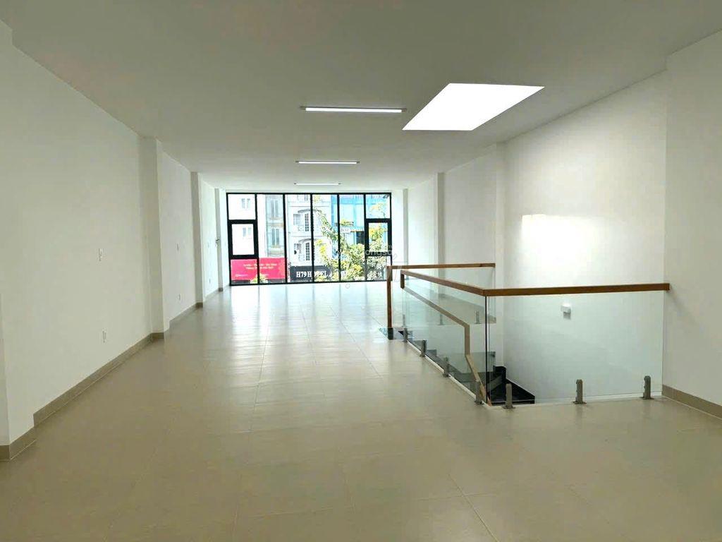 GIÁ RẺ ! MẶT TIỀN CỘNG HÒA , Q. TÂN BÌNH - 7x30m - 3 TẦNG SUỐT ĐẸP