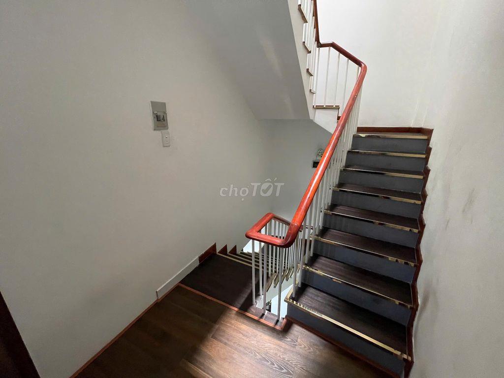 NGANG LỚN 15M - NGUYỄN VĂN CỪ QUẬN 1 - 15x5,5m - 4 TẦNG - 75 TRIỆU