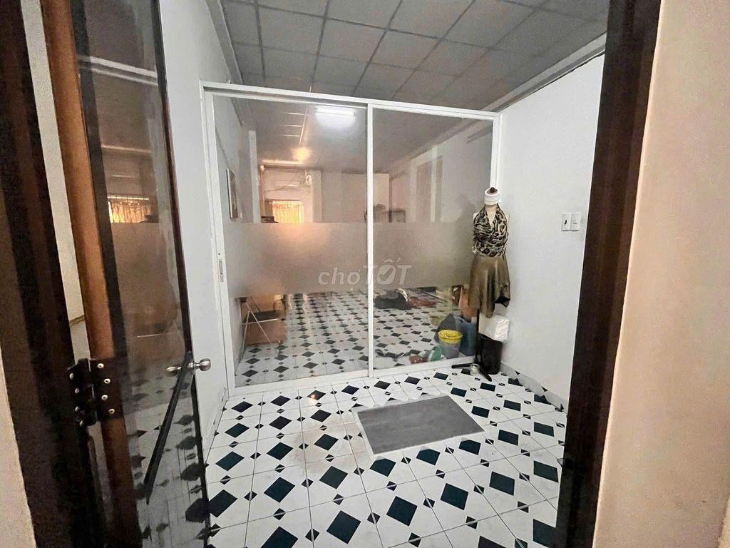 MẶT TIỀN HAI BÀ TRƯNG - NHÀ THỜ TÂN ĐỊNH - 4,3x20m - 3 TẦNG - 70 TRIỆU