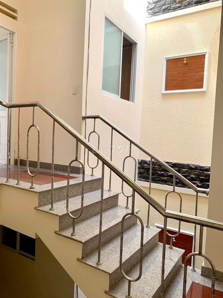 cho thuê nhà nguyên căn mặt bằng, 3 lầu giá rẻ 