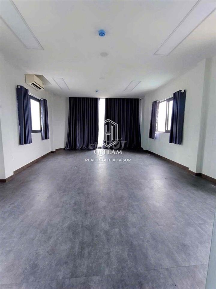 CHO THUÊ NHÀ 2 MẶT TIỀN – ĐỀ THÁM, QUẬN 1 – NGANG 4,7M