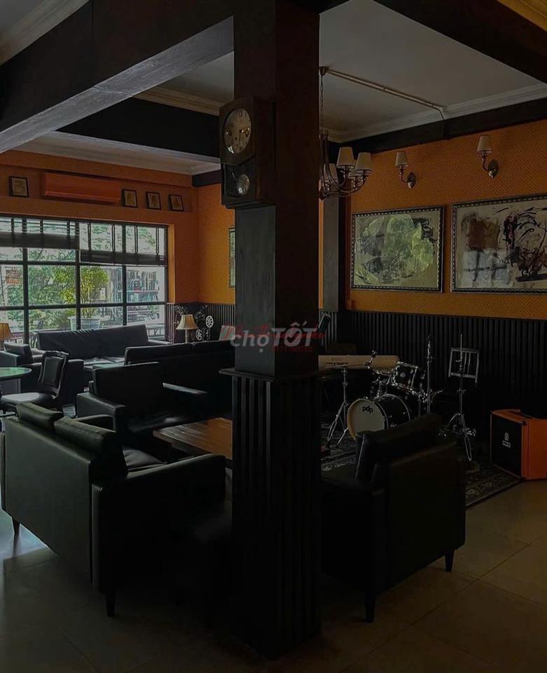 Trần cao 3.8m trống suốt - Mặt tiền Thủ Khoa Huân Q1 giá chỉ 4x