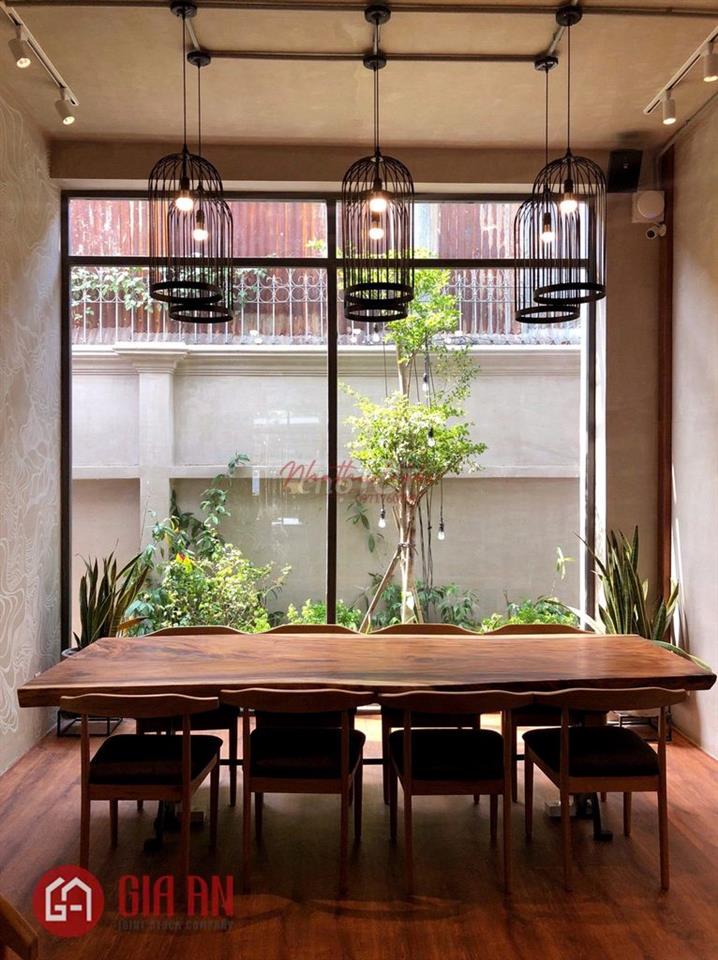 WOW - Xuân Thủy sân vườn lâu lâu xuất hiện giá thị trường 2xx !!!