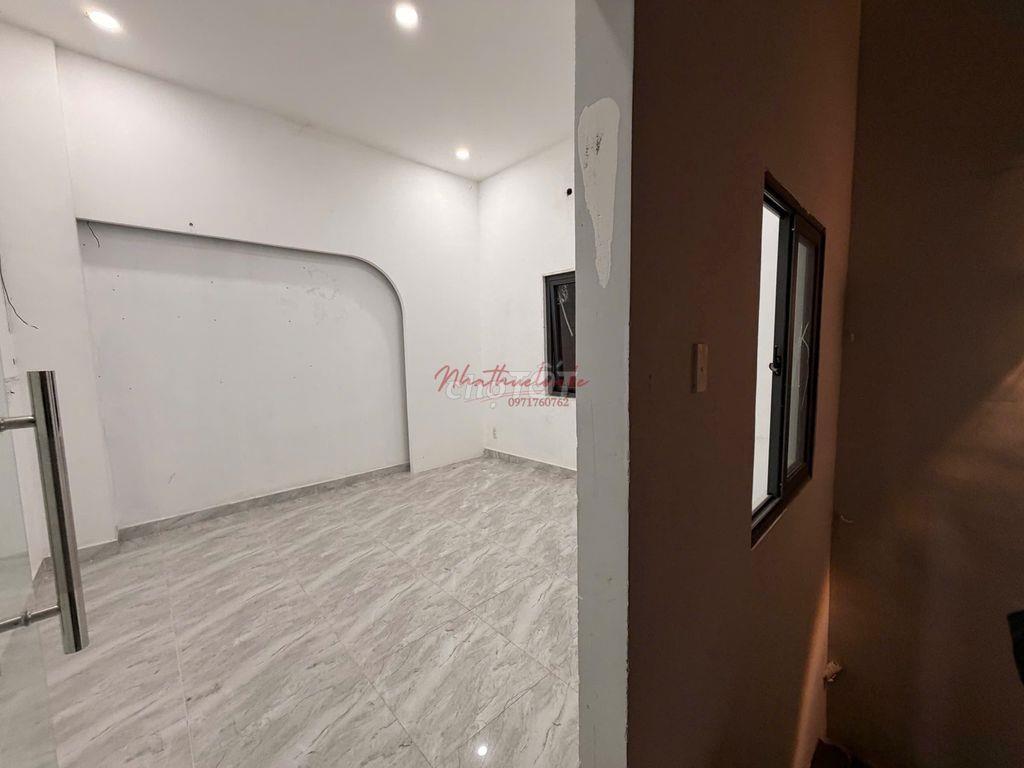 Mặt tiền Q1 Trần Đình Xu - giá cực kỳ mềm chỉ 3x, nhà mới sáng sủa !!!