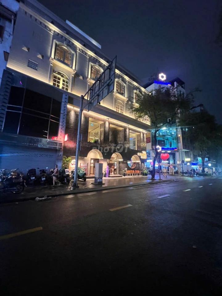 MT Nguyễn Trung Trực - Quận 1
