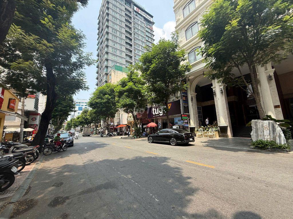 Góc 2MT  - Sát Chợ Bến Thánh - Quận 1 