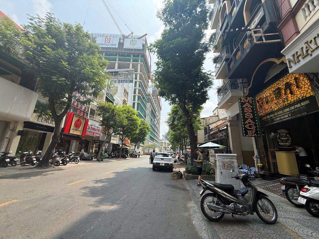 Góc 2MT  - Sát Chợ Bến Thánh - Quận 1 