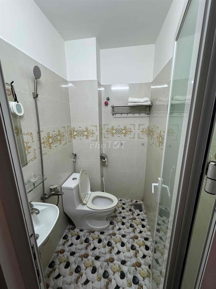 Cho thuê phòng trọ tại Cống Quỳnh 5tr3