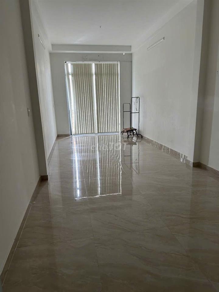 Nhà MTKD Đường Huỳnh Văn Bánh - 3PN 3WC - 3.5x12m - Có Thang Máy