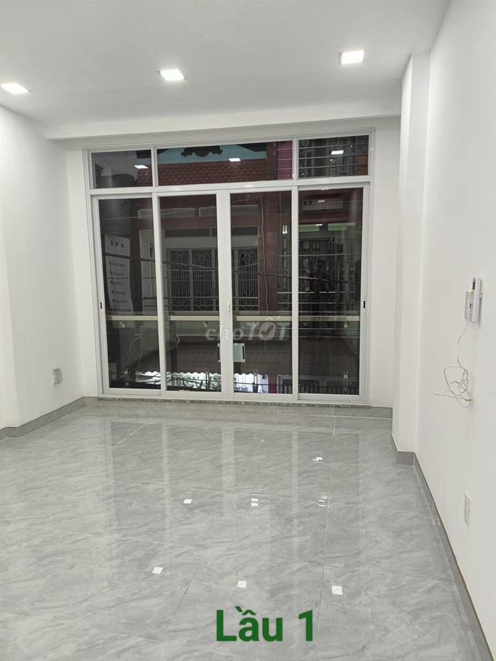 Nhà Nguyễn Căn Hẻm Xe Hơi Đường 3/2 - 2PN 3WC - 4x8m - Sẵn Máy Lạnh