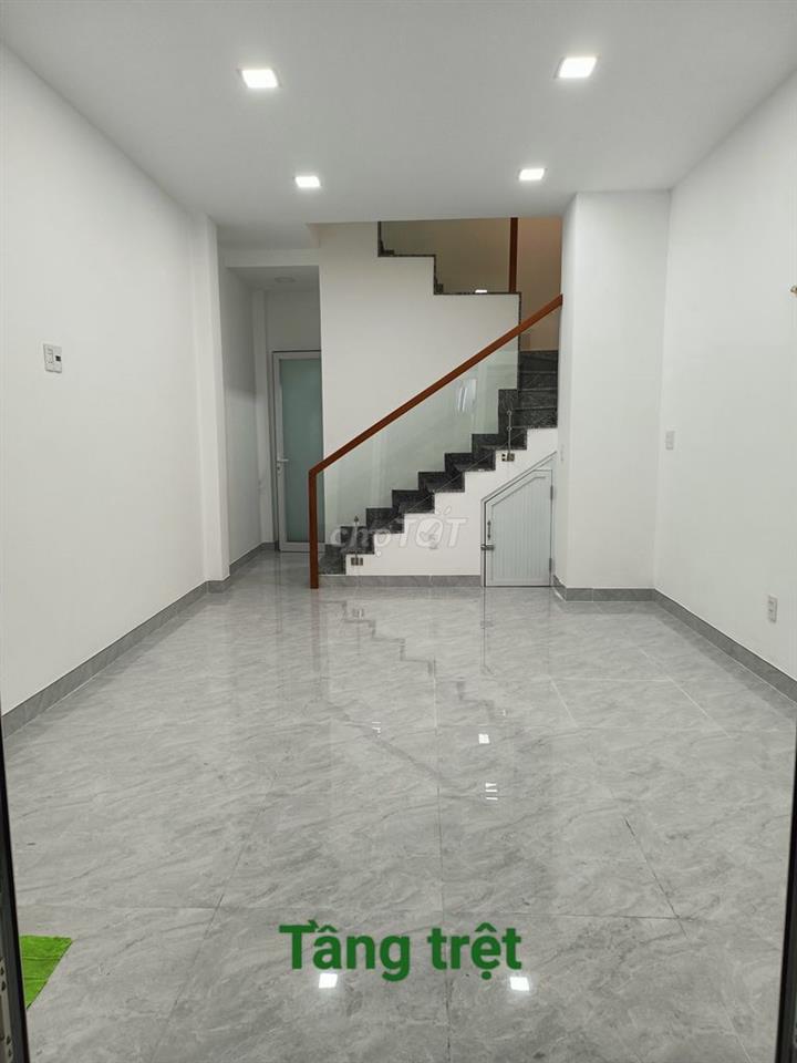 Nhà Nguyễn Căn Hẻm Xe Hơi Đường 3/2 - 2PN 3WC - 4x8m - Sẵn Máy Lạnh