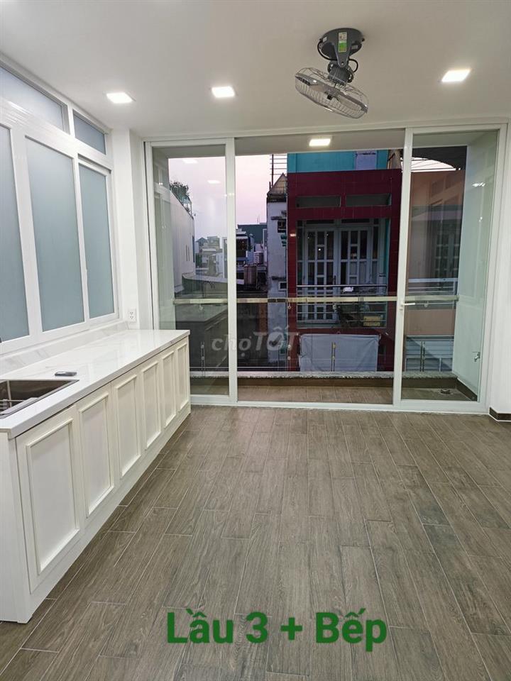 Nhà Nguyễn Căn Hẻm Xe Hơi Đường 3/2 - 2PN 3WC - 4x8m - Sẵn Máy Lạnh