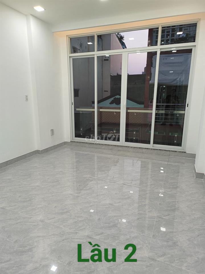 Nhà Nguyễn Căn Hẻm Xe Hơi Đường 3/2 - 2PN 3WC - 4x8m - Sẵn Máy Lạnh
