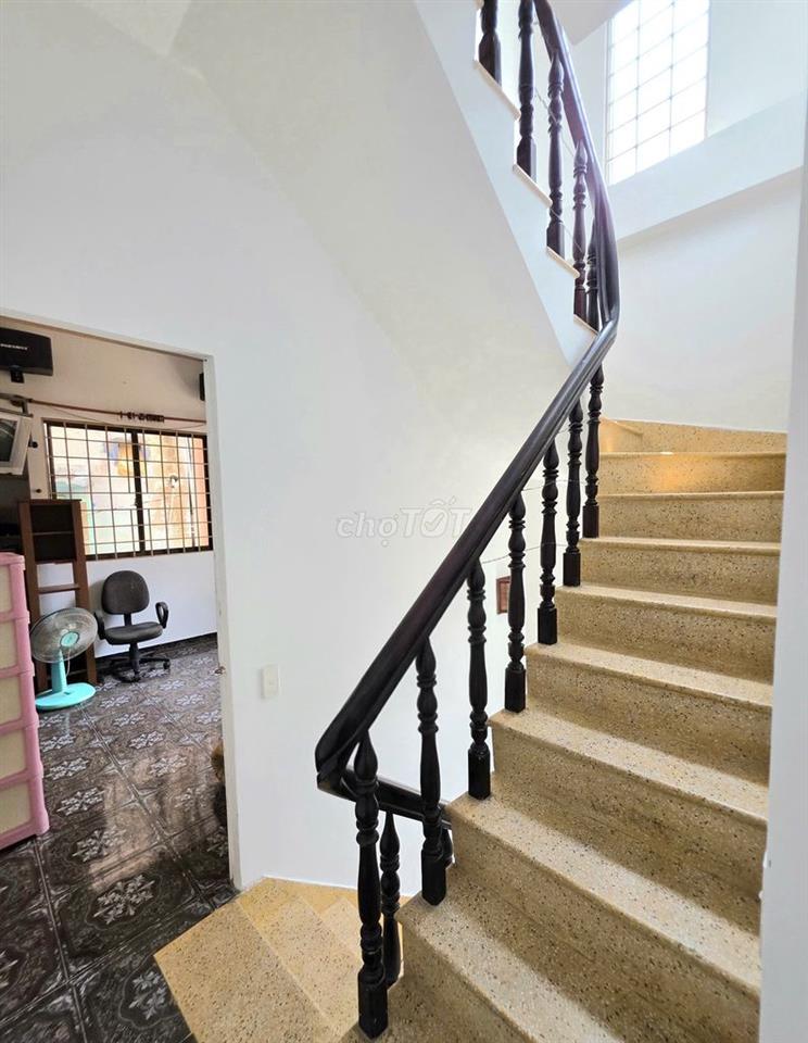 Nhà Nguyên Căn Sẵn Nội Thất Đường CMT8 - 2PN 3WC - 4x8m