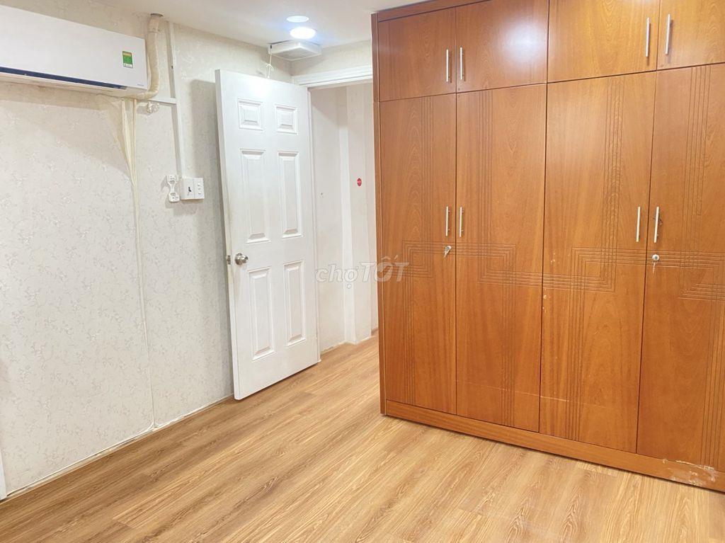 Nhà Nguyên Căn Đường Bến Vân Đồn - 2PN 1WC - 3x16m - Sẵn Máy Lạnh