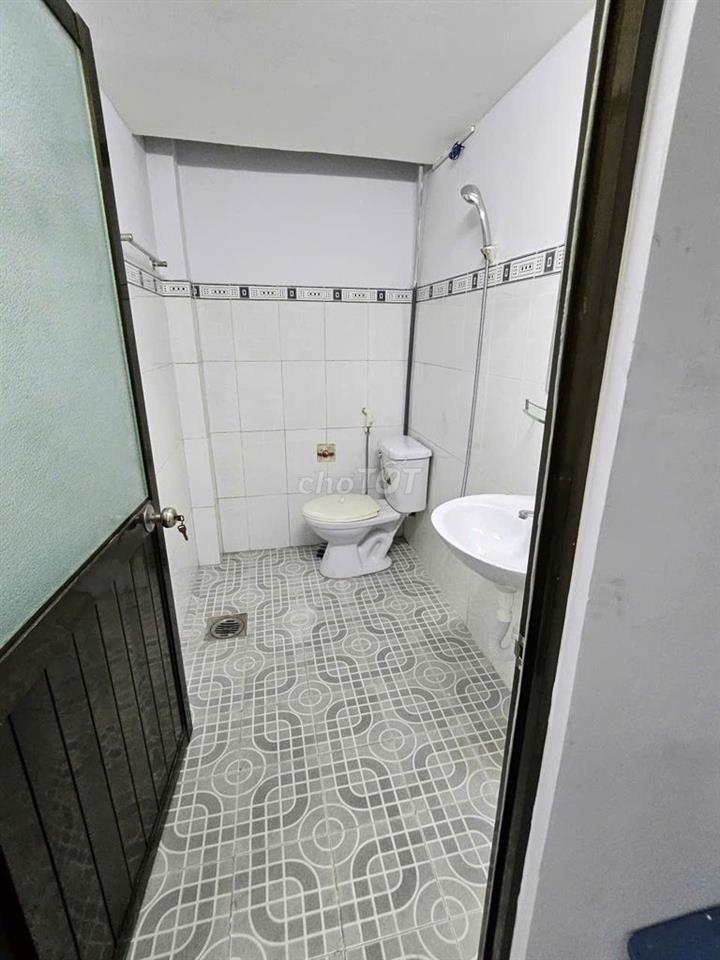 Nhà Nguyên Căn Đường Bến Phú Định - 5PN 3WC - 4x16m - Sẵn Máy Lạnh