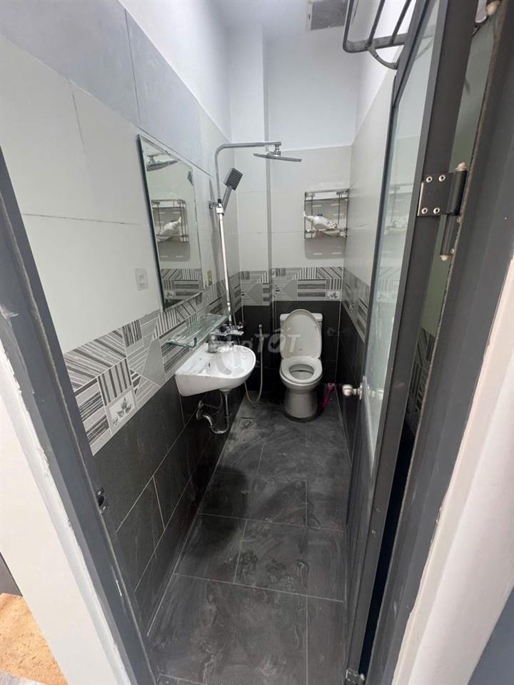 Nhà Nguyên Căn Mặt Tiền Đội Cung - 5PN 3WC - 3.5x10m
