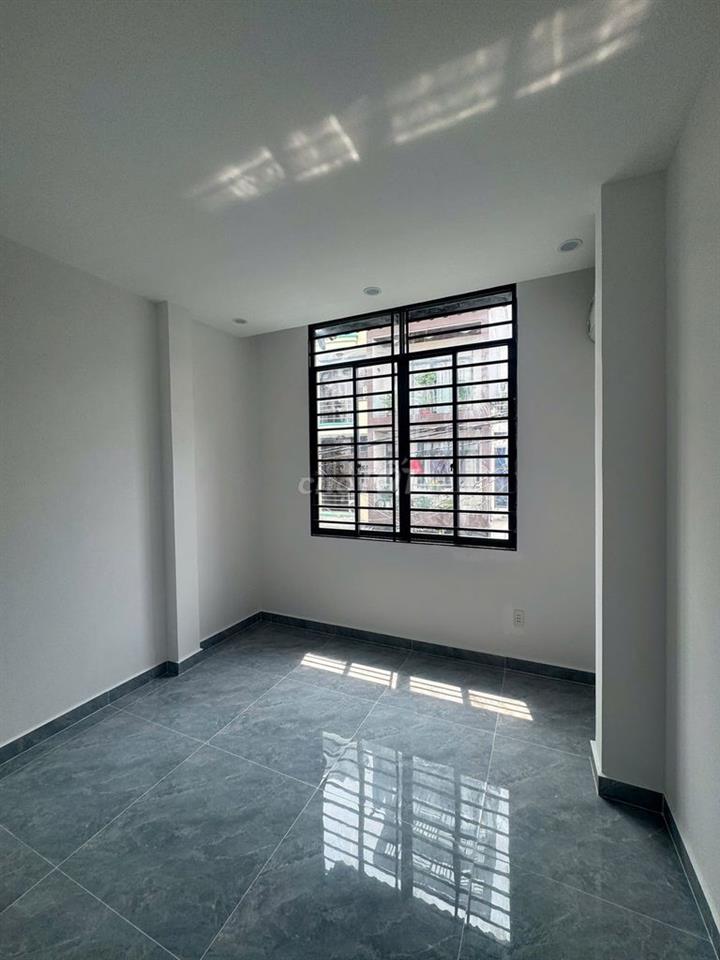 Nhà Nguyên Căn Mặt Tiền Đội Cung - 5PN 3WC - 3.5x10m