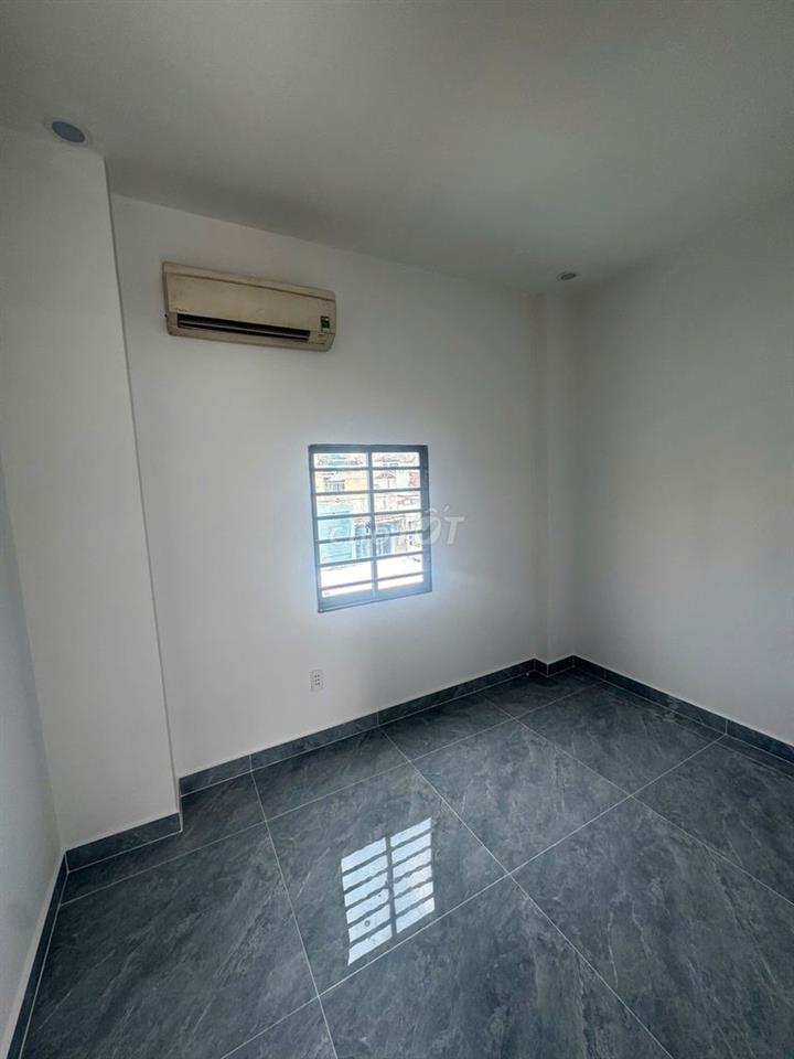 Nhà Nguyên Căn Mặt Tiền Đội Cung - 5PN 3WC - 3.5x10m