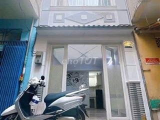 Nhà Nguyên Căn Đường Đoàn Văn Bơ - 2PN 3WC - 3.2x7m
