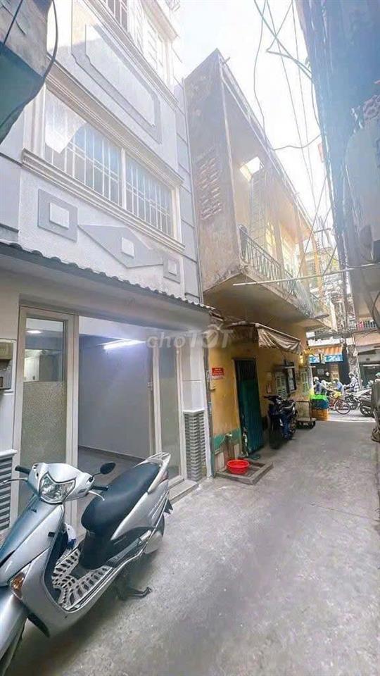 Nhà Nguyên Căn Đường Đoàn Văn Bơ - 2PN 3WC - 3.2x7m