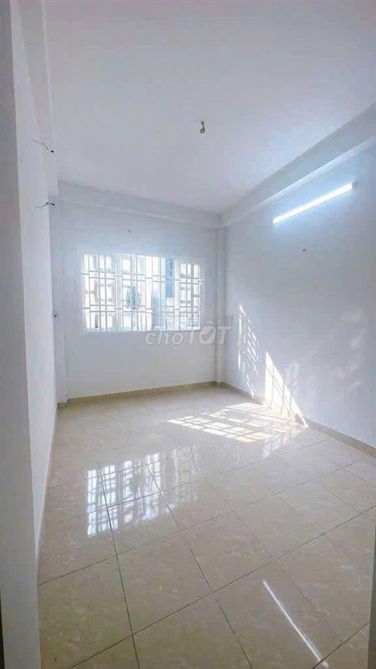 Nhà Nguyên Căn Đường Đoàn Văn Bơ - 2PN 3WC - 3.2x7m