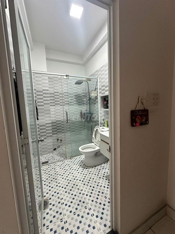 Nhà Nguyên Căn Khu Bình Phú - 4PN 5WC - 4x16m - Sẵn Máy Lạnh