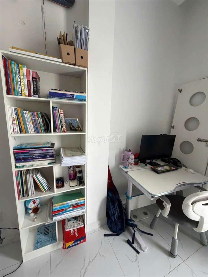CHO THUÊ NHÀ PHỐ NGUYÊN CĂN CÓ THANG MÁY MANHATTAN VINHOMES Q9