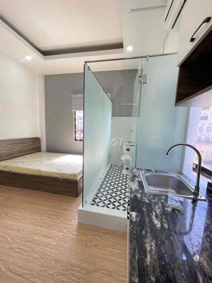 Phòng cửa sổ thoáng full nội thất