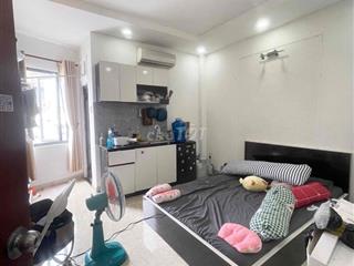 Phòng cửa sổ full nội thất