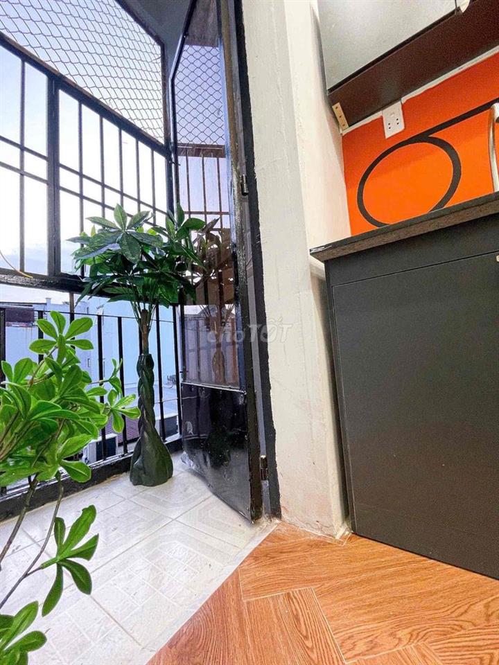 2 phòng ngủ bancol thuận tiện vào trung tâm