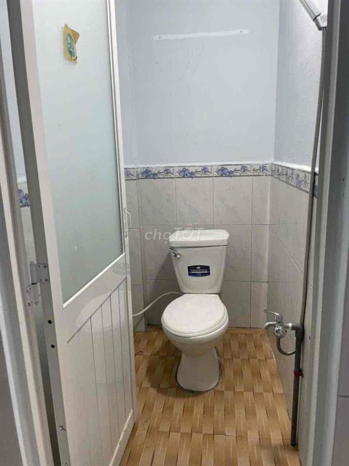 Phòng duplex gác cao ko đụng đầu