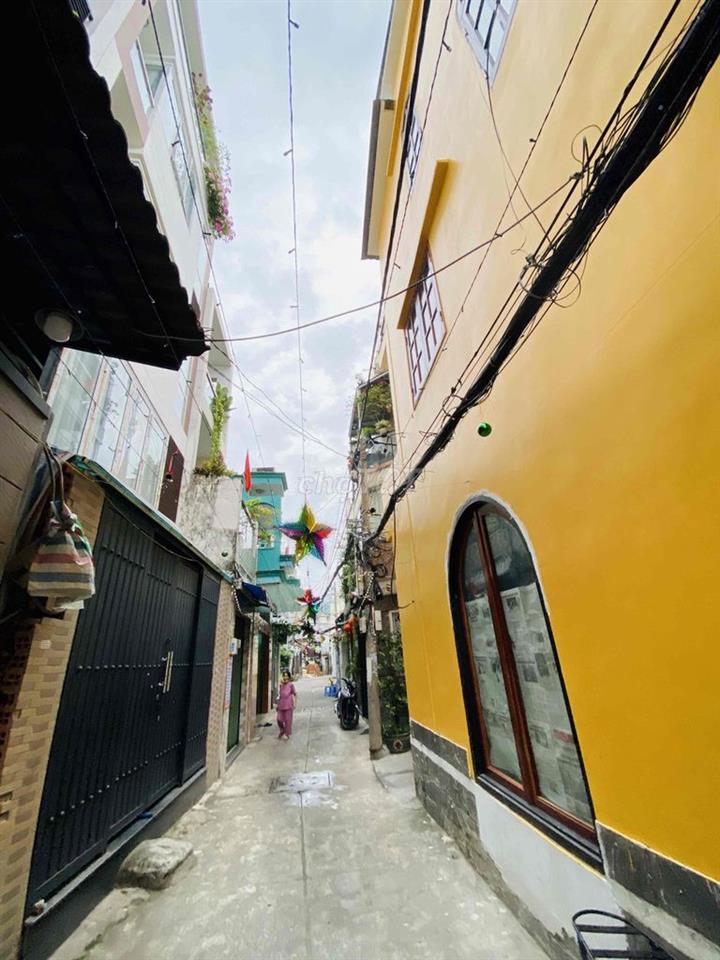 Phòng bancol đi bộ ra Metro Văn Thánh Landmark 81