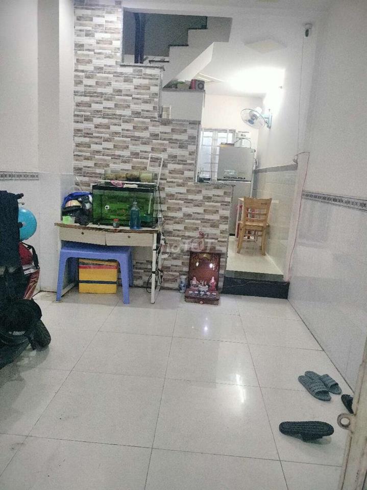 Bán nhà cách QL 13 đang làm 1 căn 6m, gần cầu đúc nhỏ, 1.75ty, 3tang